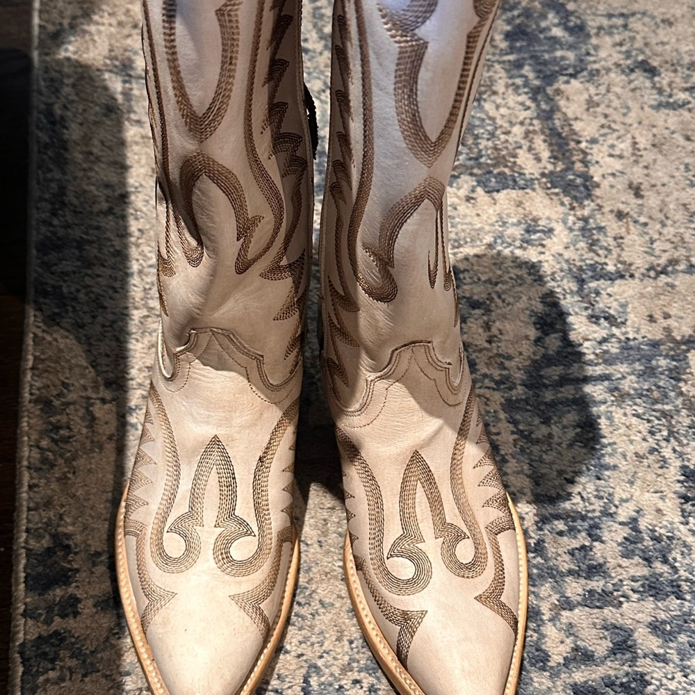 Dan Post Cream and Brown Western Boots